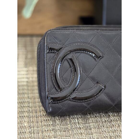 CHANEL CC Cambon Long Zipper Bifold Wallet Patent Leather Black SHW - Picture 4 of 13